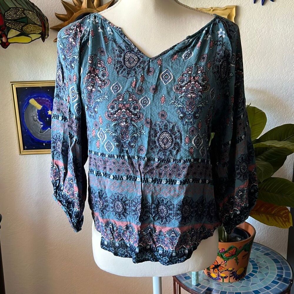 Verse Size small blue paisley print 3/4 sleeve blouse